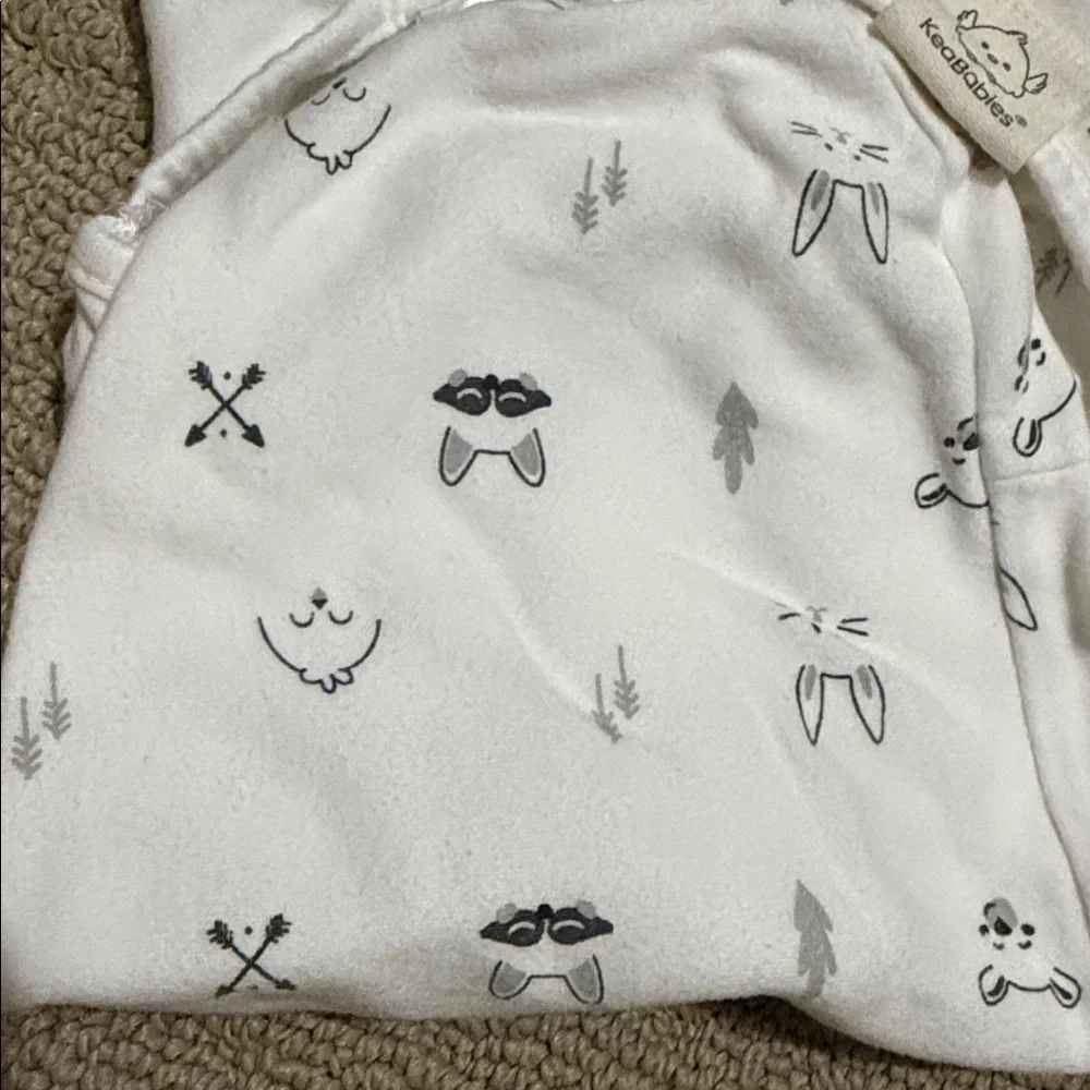 Set of 4 KeaBabies Baby Swaddle Blankets with Fun Patterns. 0-3 Months.